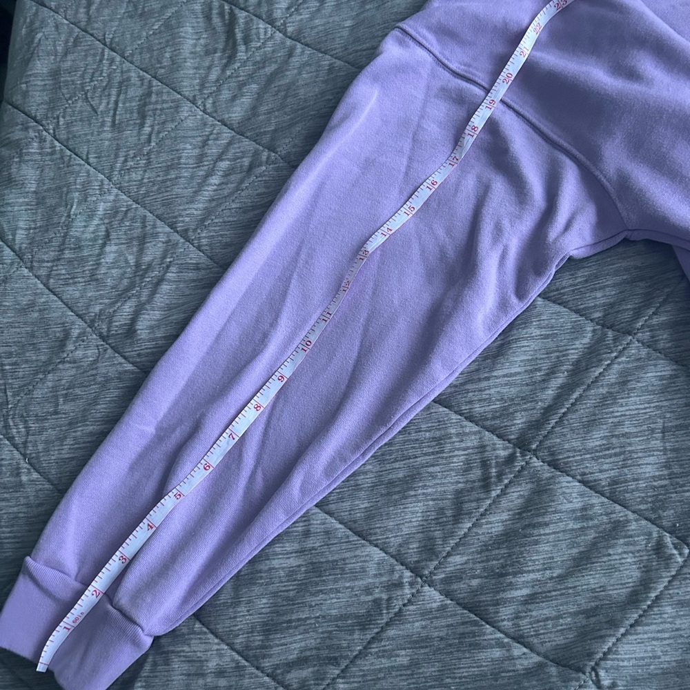 Levi’s Purple Floral Peace Crewneck Sweater - Picture 11 of 12